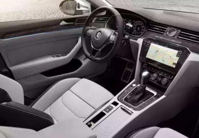 12万买辆16年进口宝马1系值不值,十几万要不要选择宝马1系