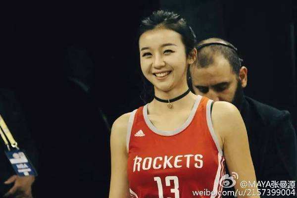 那些年和你一起看球的女孩,还记得陪你一起看nba的女孩子吗