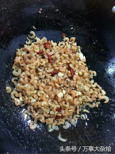 麻辣干虾仁,麻辣海鲜虾仁做法