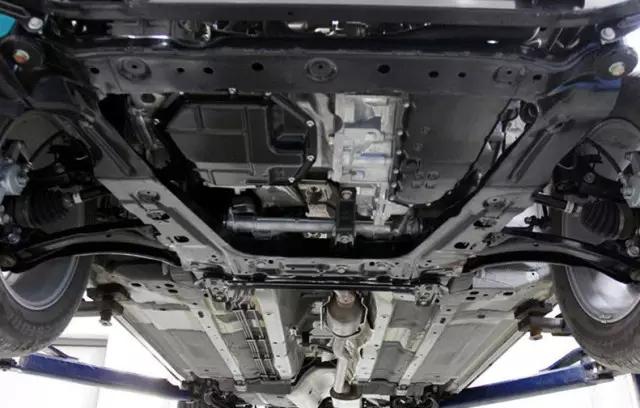 汽车底盘烂了怎么解决,汽车不保养出现问题