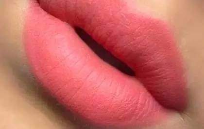 小仙女必备的哑光雕花口红来啦,小仙女必备口红小金条