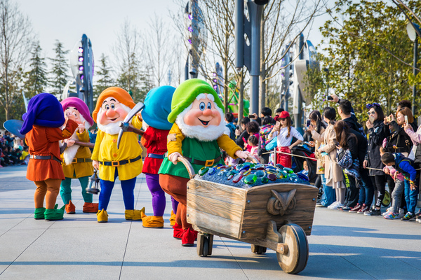 上海迪士尼旅游攻略2022,上海迪士尼自驾停车攻略