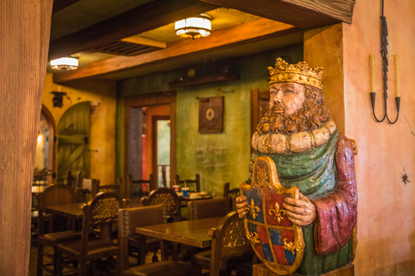 上海迪士尼乐园吃什么比较划算,上海迪士尼酒店住宿攻略