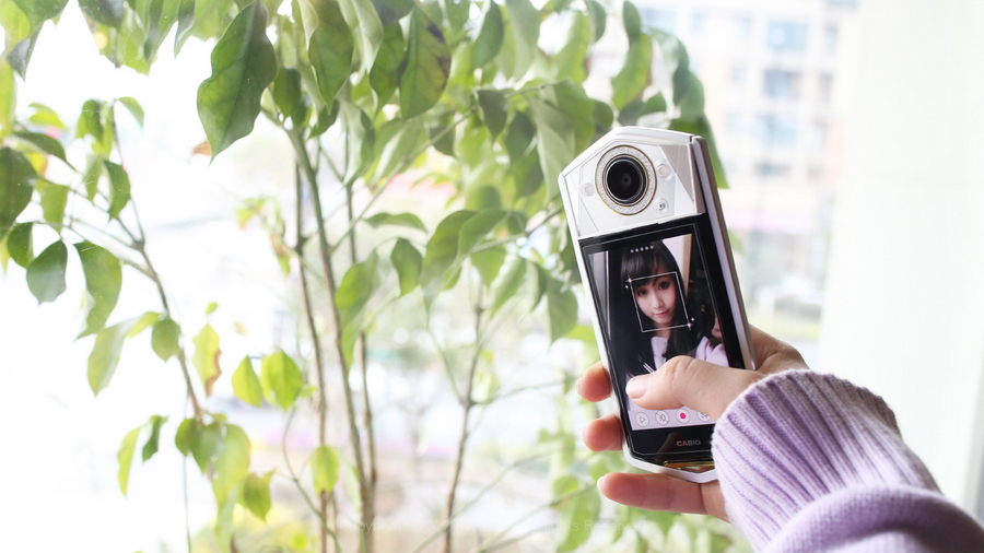 卡西欧自拍神器tr600怎么调美颜,卡西欧tr750传照片到手机步骤图