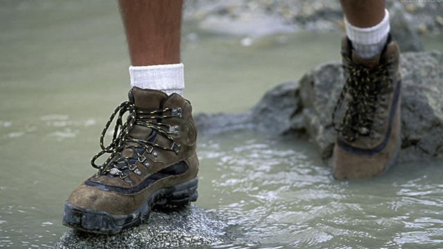 穿耐克跑鞋训练,nike气垫鞋舒服吗