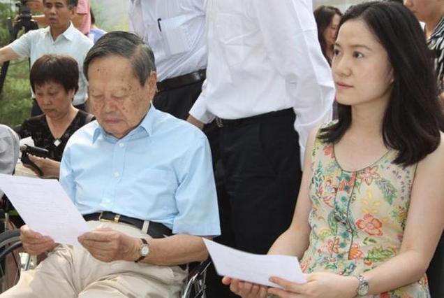 杨振宁翁帆多少岁结的婚,翁帆和杨振宁结婚是什么原因