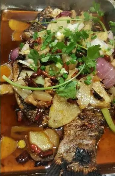 据说99%的人都喜欢这道海鲜美食,重庆必吃的100家烤鱼店