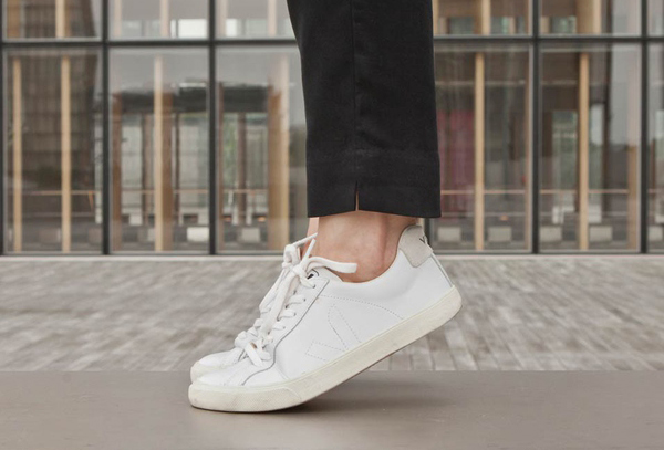 好看耐操不跟风，不一样的小白鞋不一样的你