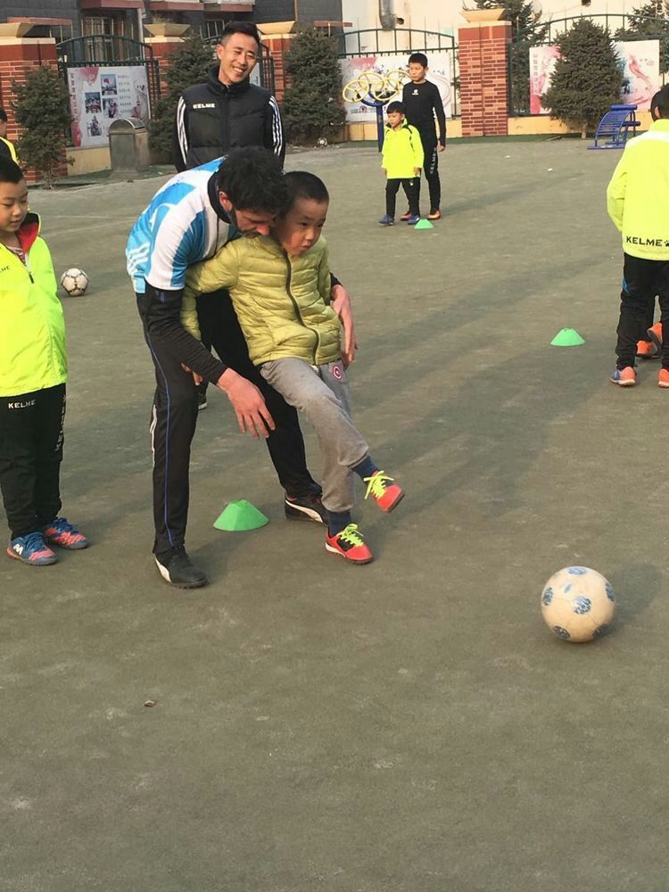 呼和浩特市回民区体育训练馆,回民学校足球