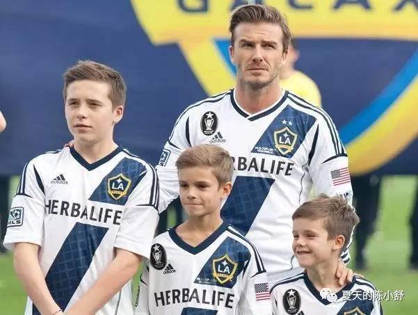 贝克汉姆的经典发型,贝克汉姆三个儿子颜值