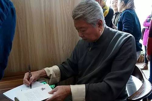 蔡澜食神真实身份,食神蔡澜访谈