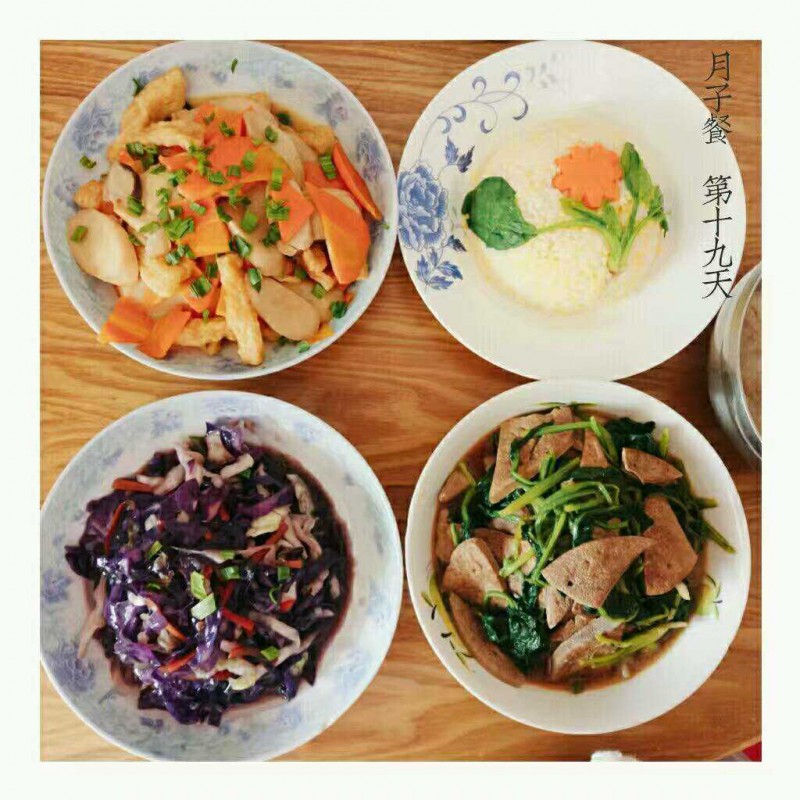 福州这位月嫂不得了！所有档期开年就没了雇主带着锦旗来致谢