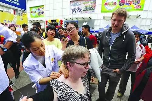 中医养生馆针灸推拿拔罐,老中医针灸推拿全套