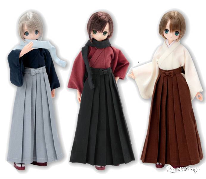 azone娃娃大小,放在手心里的娃娃