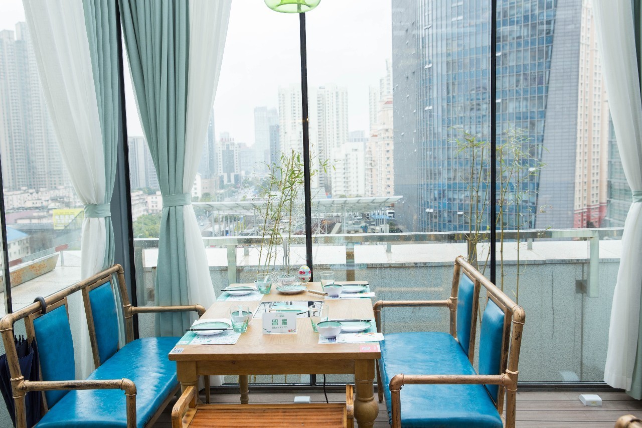 前方高能！魔都首家生态火锅店，在阳光房里吃出今年流行色~