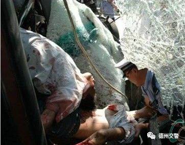 交通安全容易被忽视的问题,开学期间交通安全不可忽视