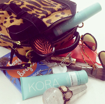 抓紧拯救睫毛的这根稻草