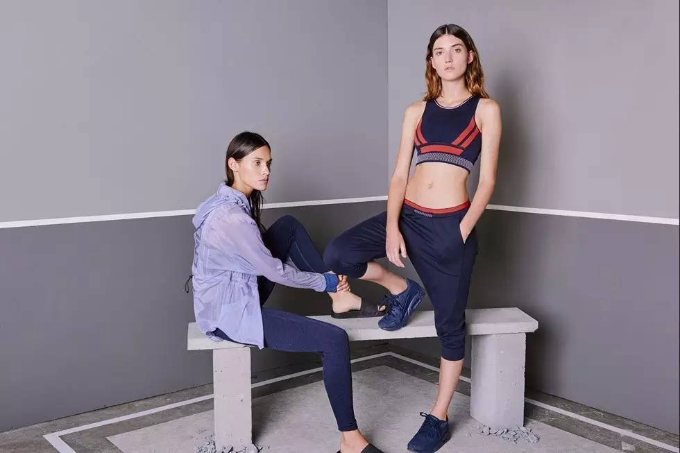 去健身房穿什么品牌的衣服有品位,穿什么运动服去健身房好