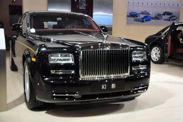 今天我去买车了！大伙看看劳斯莱斯幻影怎么样