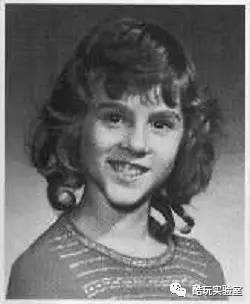 美国史上最惨无人道实验，双胞胎被迫性别重置，得知真相双双自杀