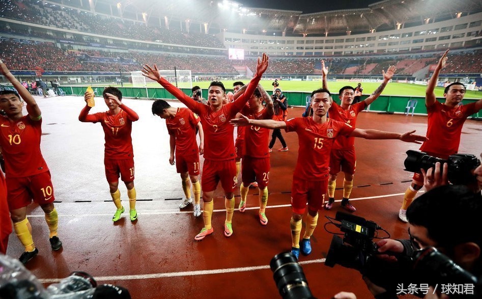 伊朗主帅圭罗斯喂得一口毒奶，里皮挺住我们不喝