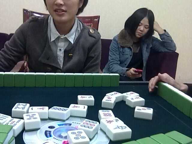 打麻将如何判断对手要什么牌,打麻将怎样判断对手听什么牌口诀