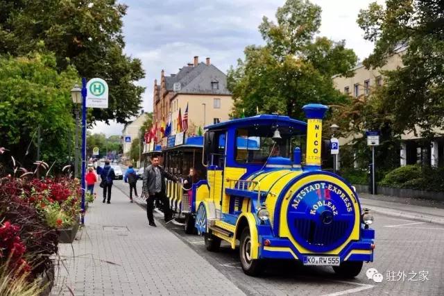 这个单身姑娘一个人一台车一年行走二十多个国家