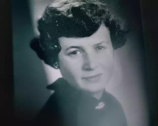 深爱的人最后都要离去,深爱的人走了心空了