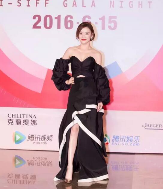 云巅之上简兮什么角色好,云巅之上简兮同款服装