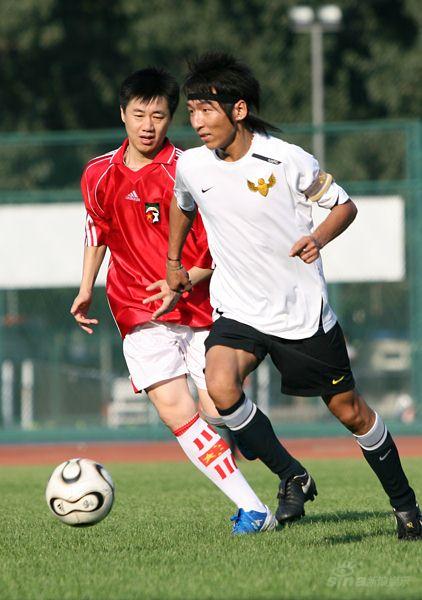 国足对阵韩国秒变脸,国足赢韩国万人合唱