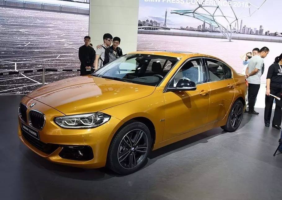 今天我去买车了！大伙看看劳斯莱斯幻影怎么样