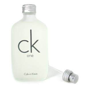 每个女人离不开香水,每个女人都离不开香水