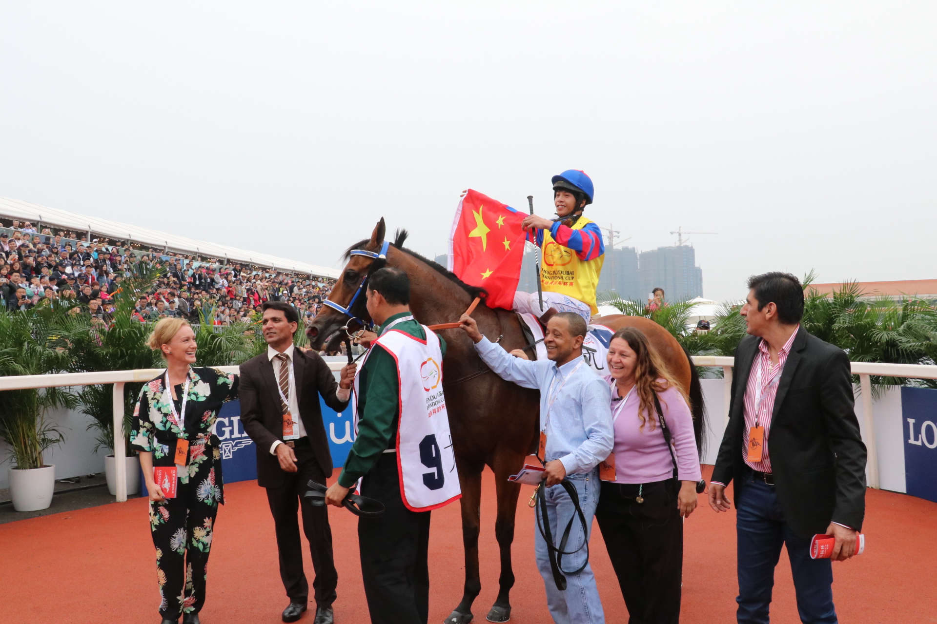 成都迪拜国际杯赛马温江开赛中国选手王文勋首场夺冠