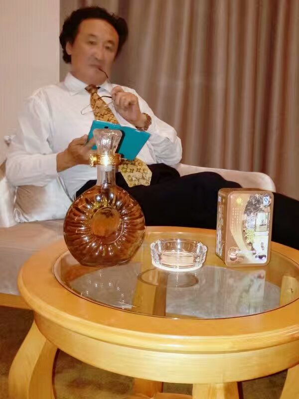 中国蛇王纪录片,中国蛇王钱龙飞