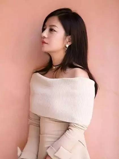 赵薇从演员到导演经历了什么,赵薇最近的发型