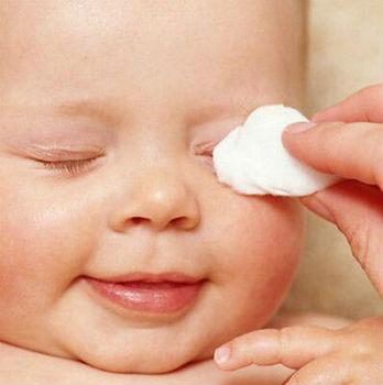 宝宝眼睛老是红血丝怎么回事,宝宝眼睛总是红流泪怎么回事