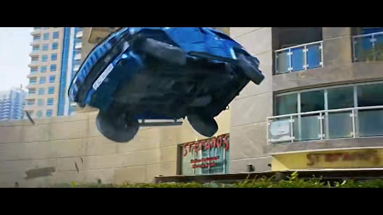 成龙为博美女芳心，耍宝累得眼冒金星