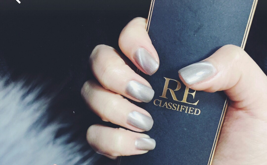 最好看最流行的猫眼美甲,十个不同颜色的猫眼美甲