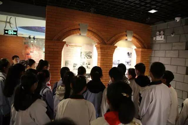 学校师生清明祭扫革命烈士陵园,学校清明祭扫英烈活动方案