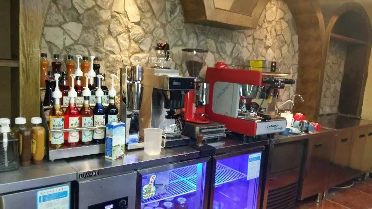 现在开网吧赚钱么,现在开网吧会亏本吗