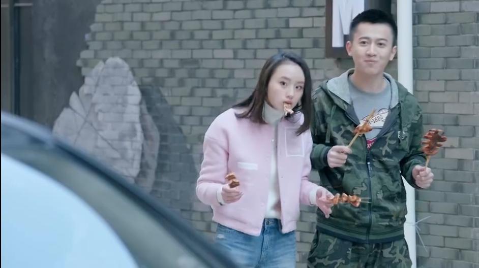 有一个让你感受到被爱的女朋友,有一个无条件信任我的女孩