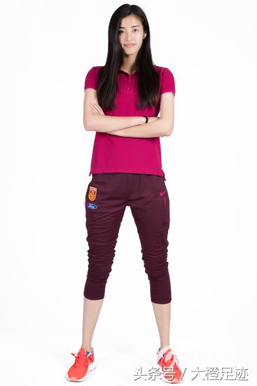 最新中国女足团体照,中国女足个人写真