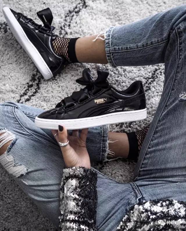 一双鞋柜里必不可少的百搭小白鞋,最美最实用的鞋柜