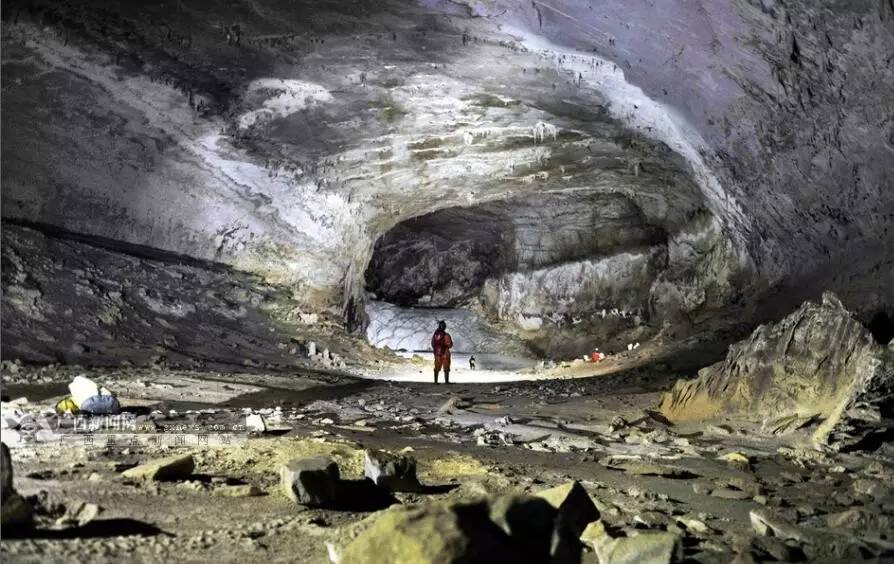城报｜震惊！东兰发现了一个巨大的“黑色眼睛”，中外科考队惊讶不已