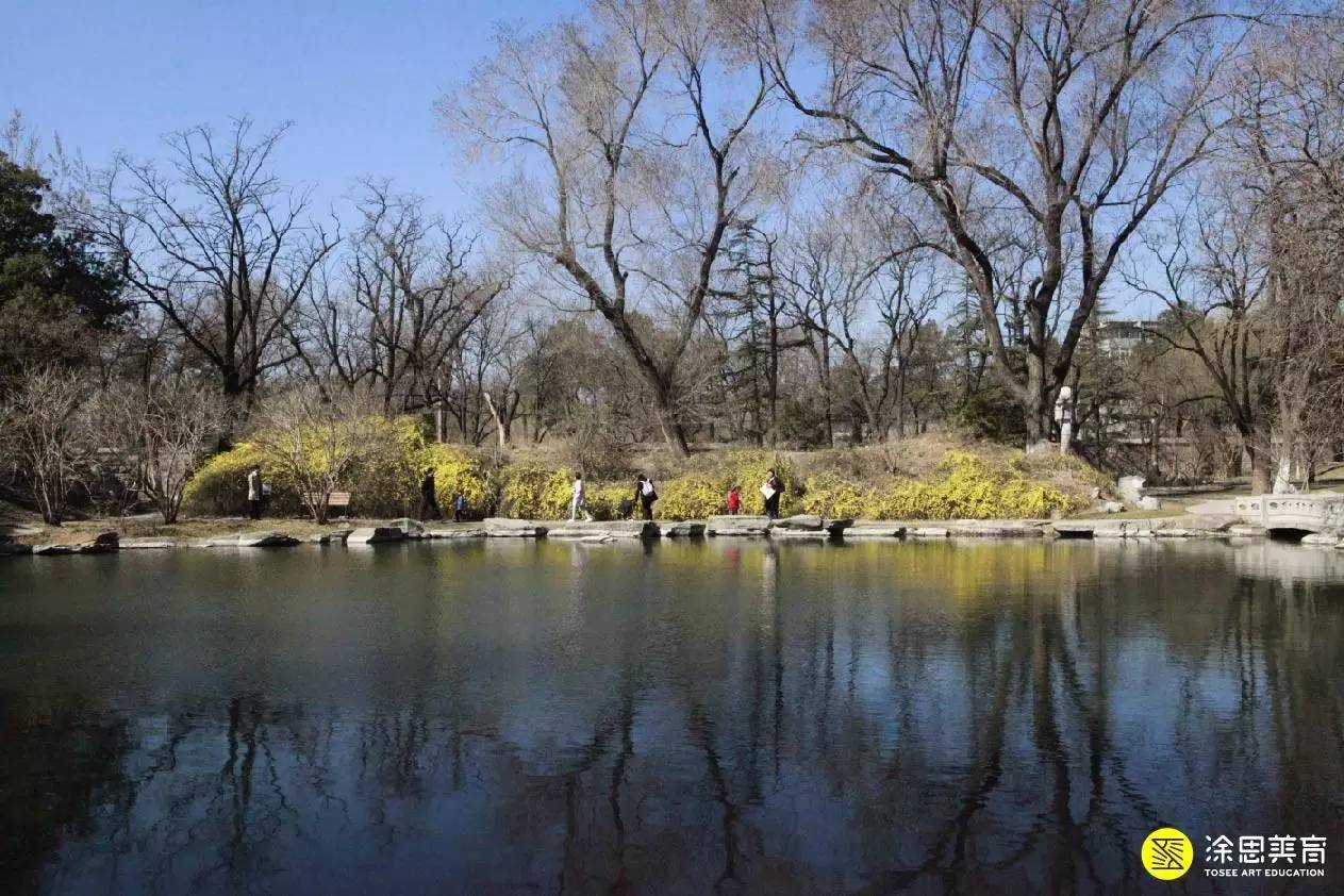 四月博物馆课程｜等看遍大英世界史和齐白石真迹，我们去故宫、北大踏青吧！