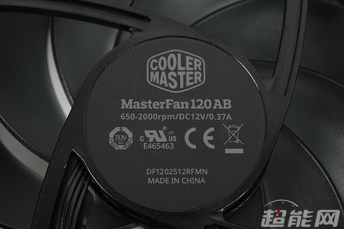 酷冷至尊coolermaster评测,酷冷至尊下压式散热器推荐