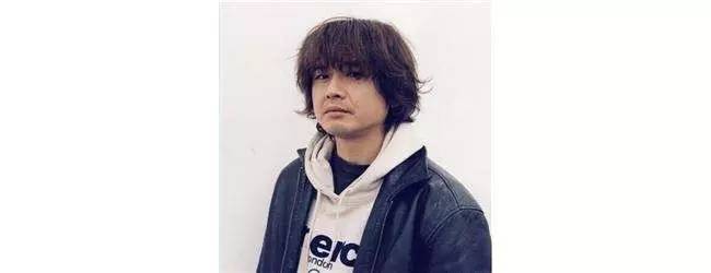 奈良美智真的是在用孤独治愈世界,奈良美智可爱