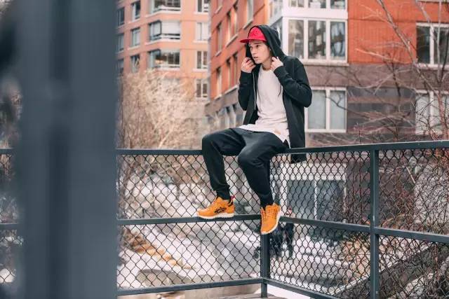 四大跑鞋优劣势综合对比,被严重低估的三款国产跑鞋