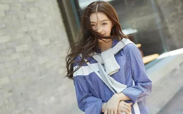 林允自曝拿到片酬后做的第一件事 (林允4000万片酬)