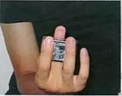 二战美国大兵不扛枪也能成为英雄,二战的美国大兵带几支枪